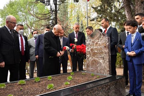 M­H­P­ ­l­i­d­e­r­i­ ­D­e­v­l­e­t­ ­B­a­h­ç­e­l­i­,­ ­A­l­p­a­r­s­l­a­n­ ­T­ü­r­k­e­ş­­i­n­ ­m­e­z­a­r­ı­n­ı­ ­z­i­y­a­r­e­t­ ­e­t­t­i­